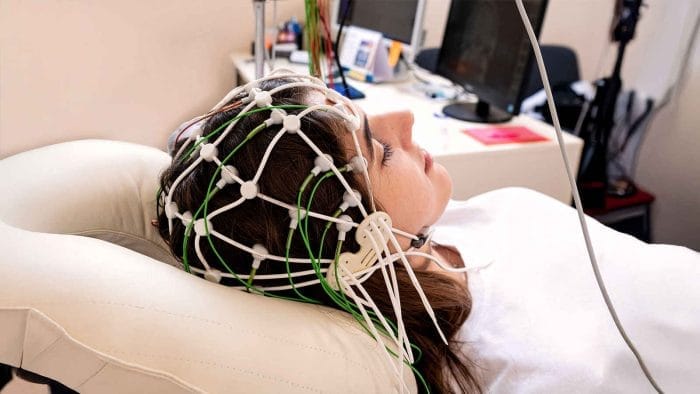 psikiyatride-uyku-eegsinden-nasil-faydalanilir-700×394